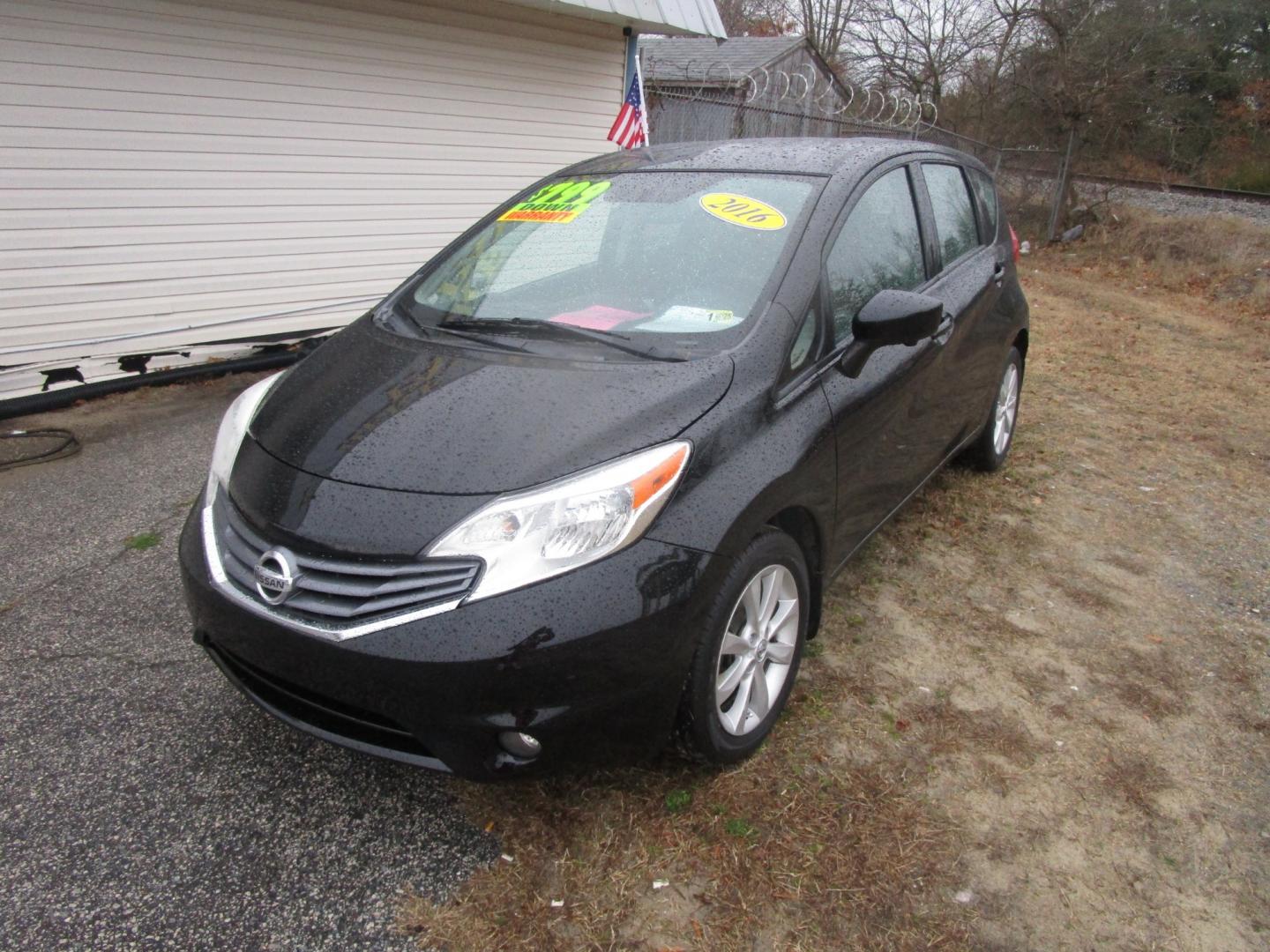 2016 Black Nissan Versa Note (3N1CE2CP4GL) , located at 2553 Airline Blvd, Portsmouth, VA, 23701, (757) 488-8331, 36.813889, -76.357597 - Photo#1